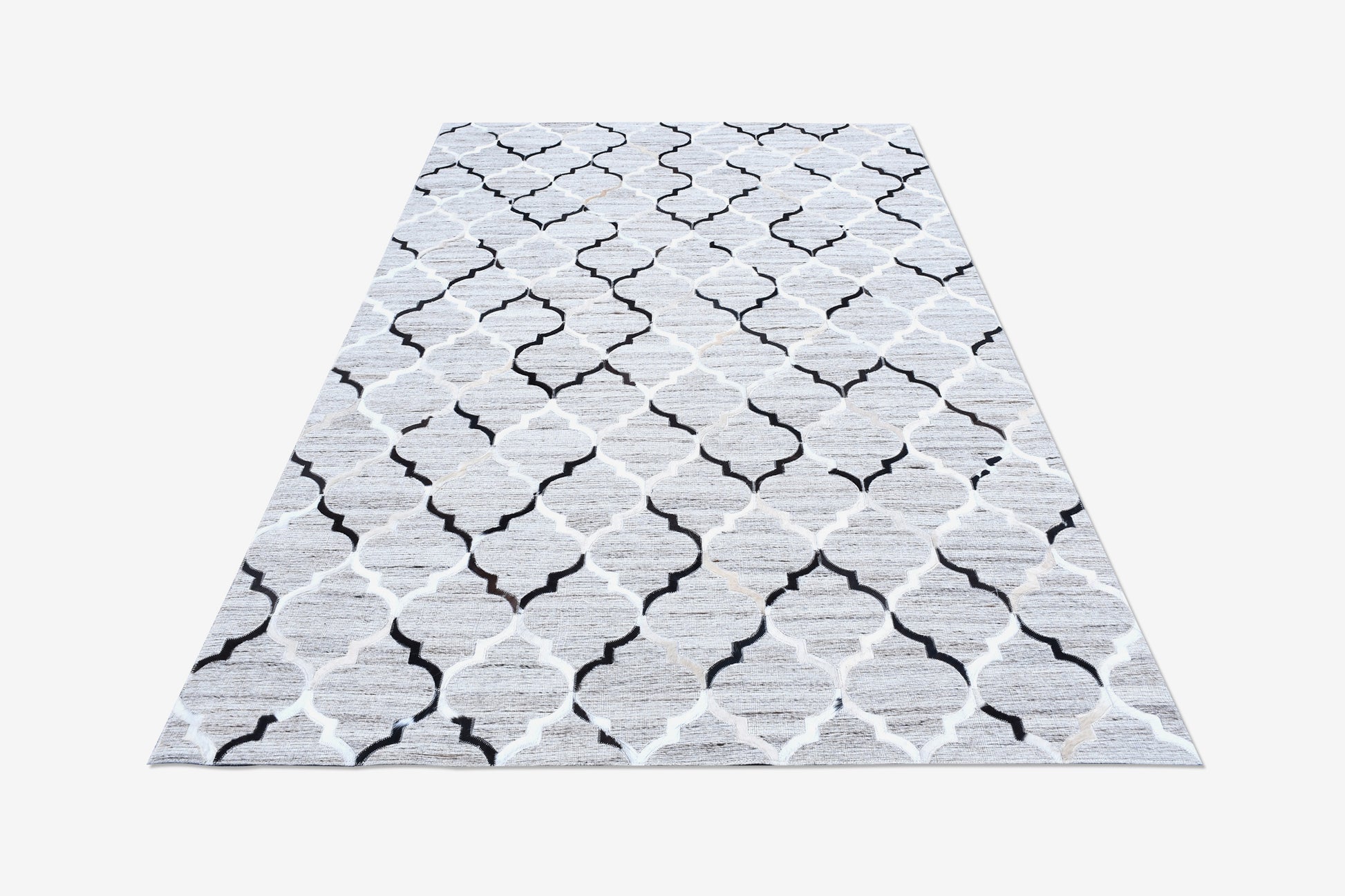 Elegant Lattice Handmade Leather and Wool Area Rug