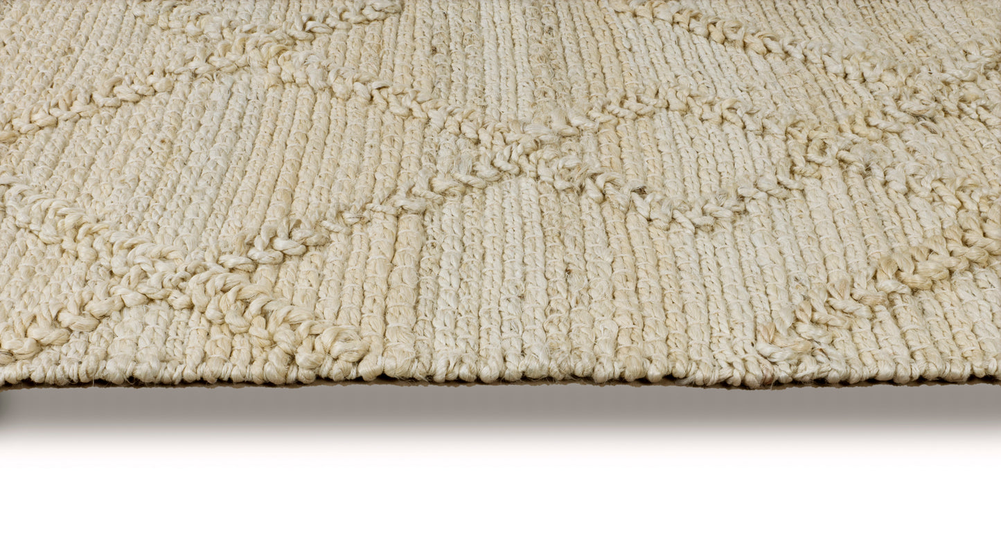 Diamond Serenity Handwoven Jute Accent Rug