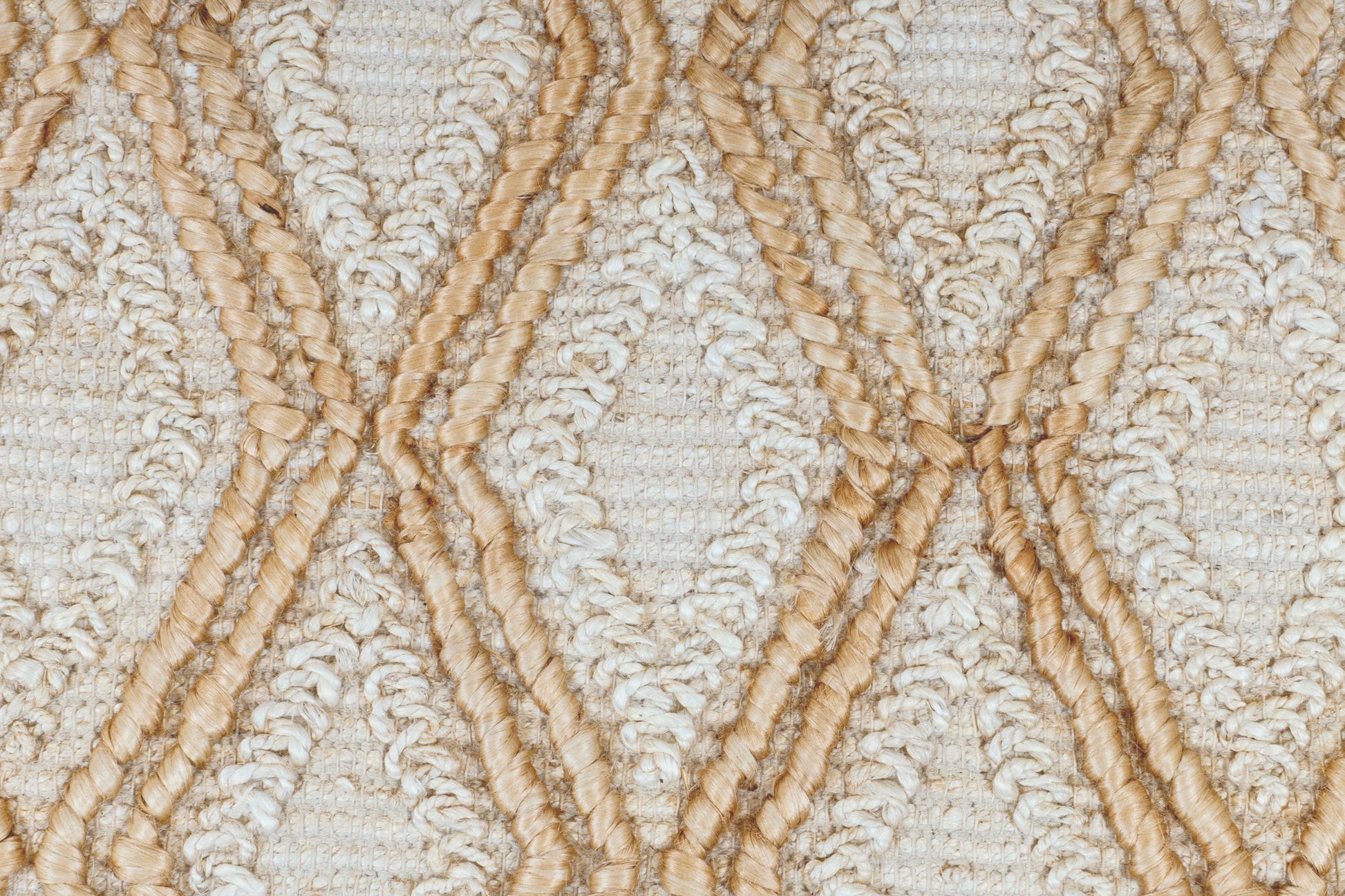 Cascading Diamonds Handwoven Jute Accent Rug