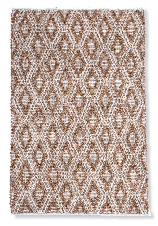 Diamond Harmony Handwoven Jute Accent Rug – Caramel Infusion