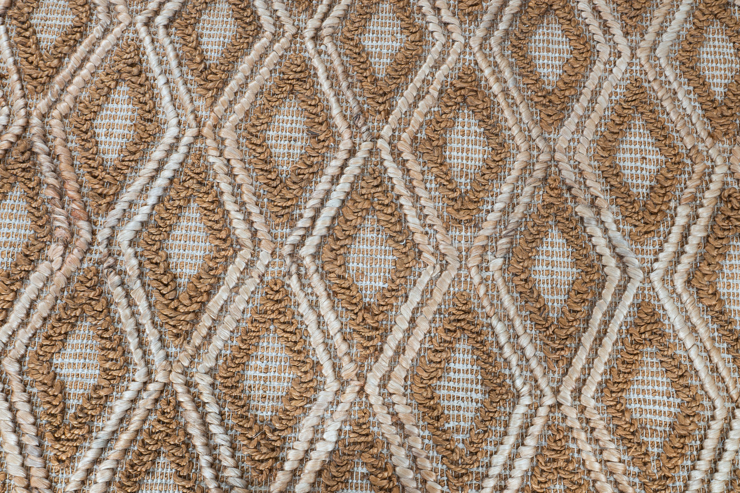 Diamond Harmony Handwoven Jute Accent Rug – Caramel Infusion