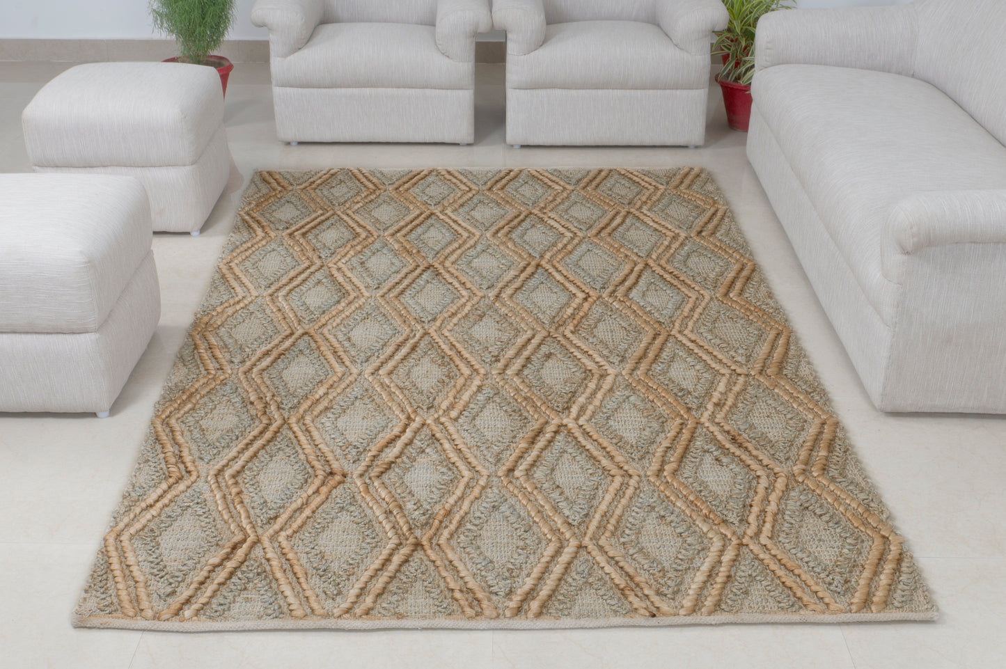 Diamond Elegance Handwoven Jute Accent Rug – Natural Harmony 