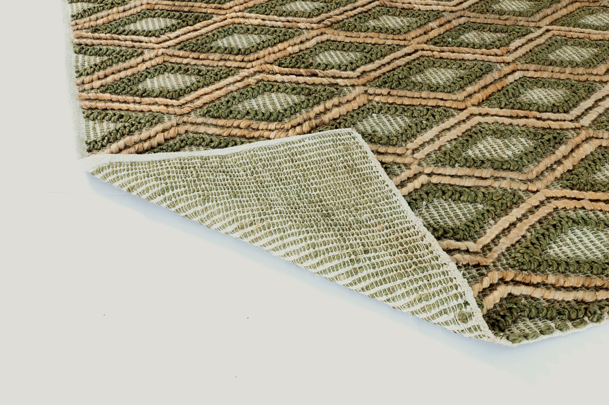 Verdant Diamond Handwoven Jute Accent Rug – Forest Hues