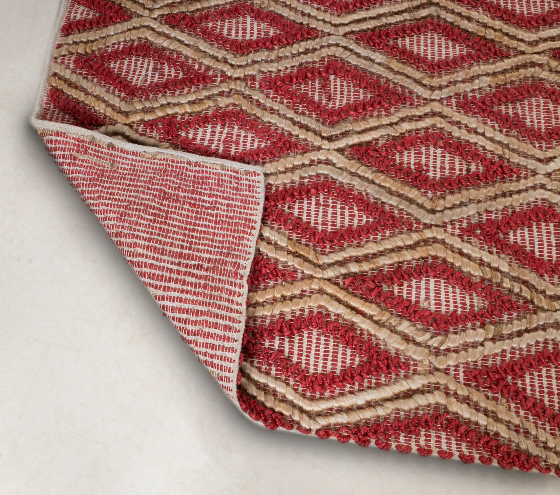 Ruby Lattice Handwoven Jute Accent Rug – Vibrant Elegance