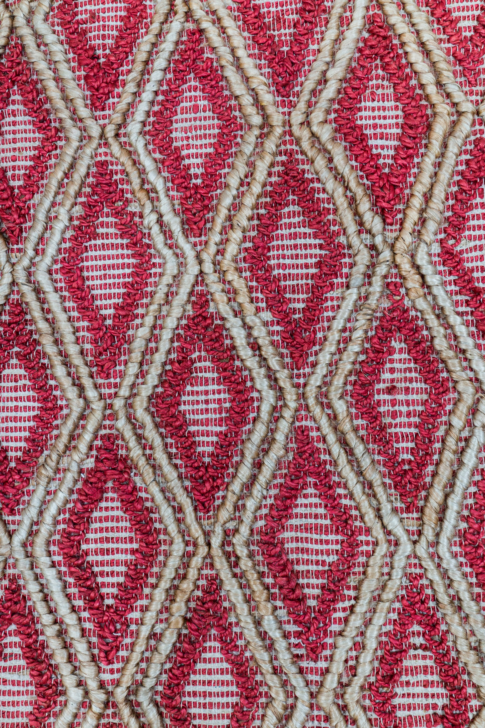 Ruby Lattice Handwoven Jute Accent Rug – Vibrant Elegance