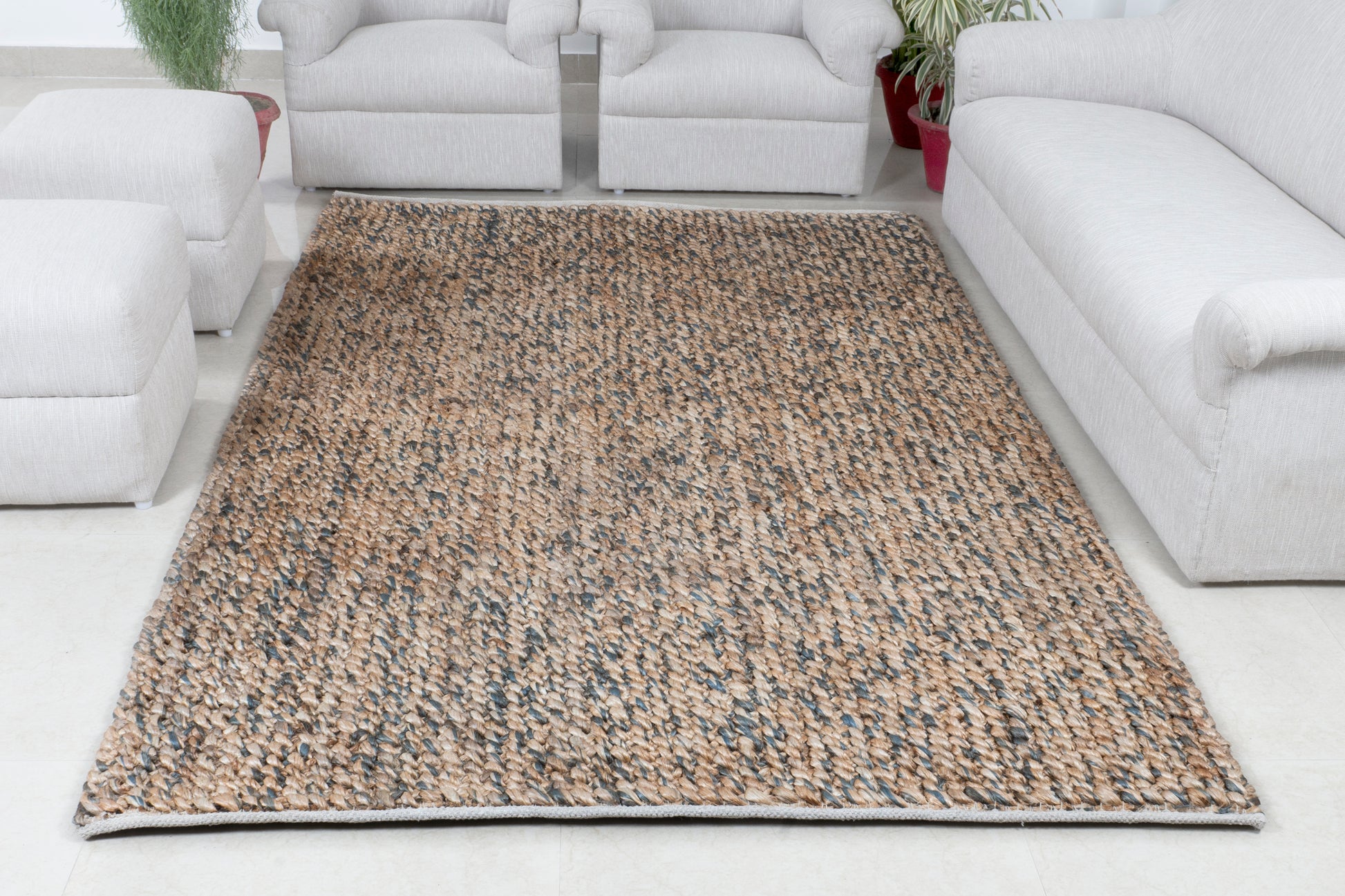 Earthy Hues Handwoven Jute Accent Rug – Textured Retreat