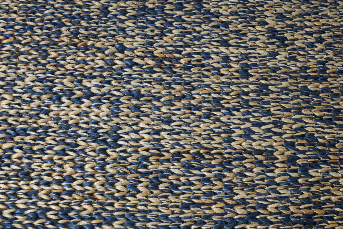 Maritime Weave Handwoven Jute Accent Rug – Oceanic Nook