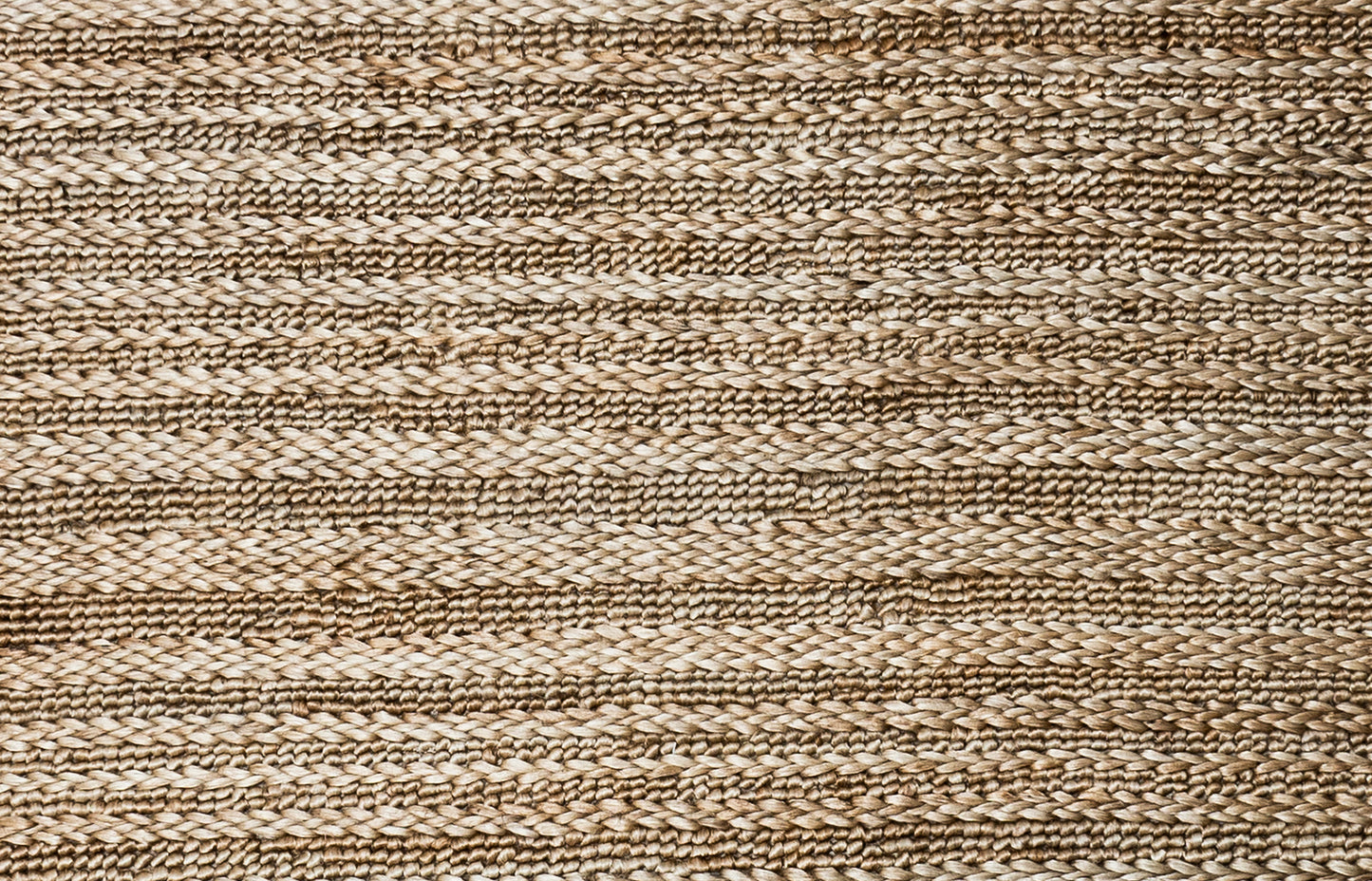 Natural Elegance Handwoven Jute Accent Rug – Petite Refined Earthiness 