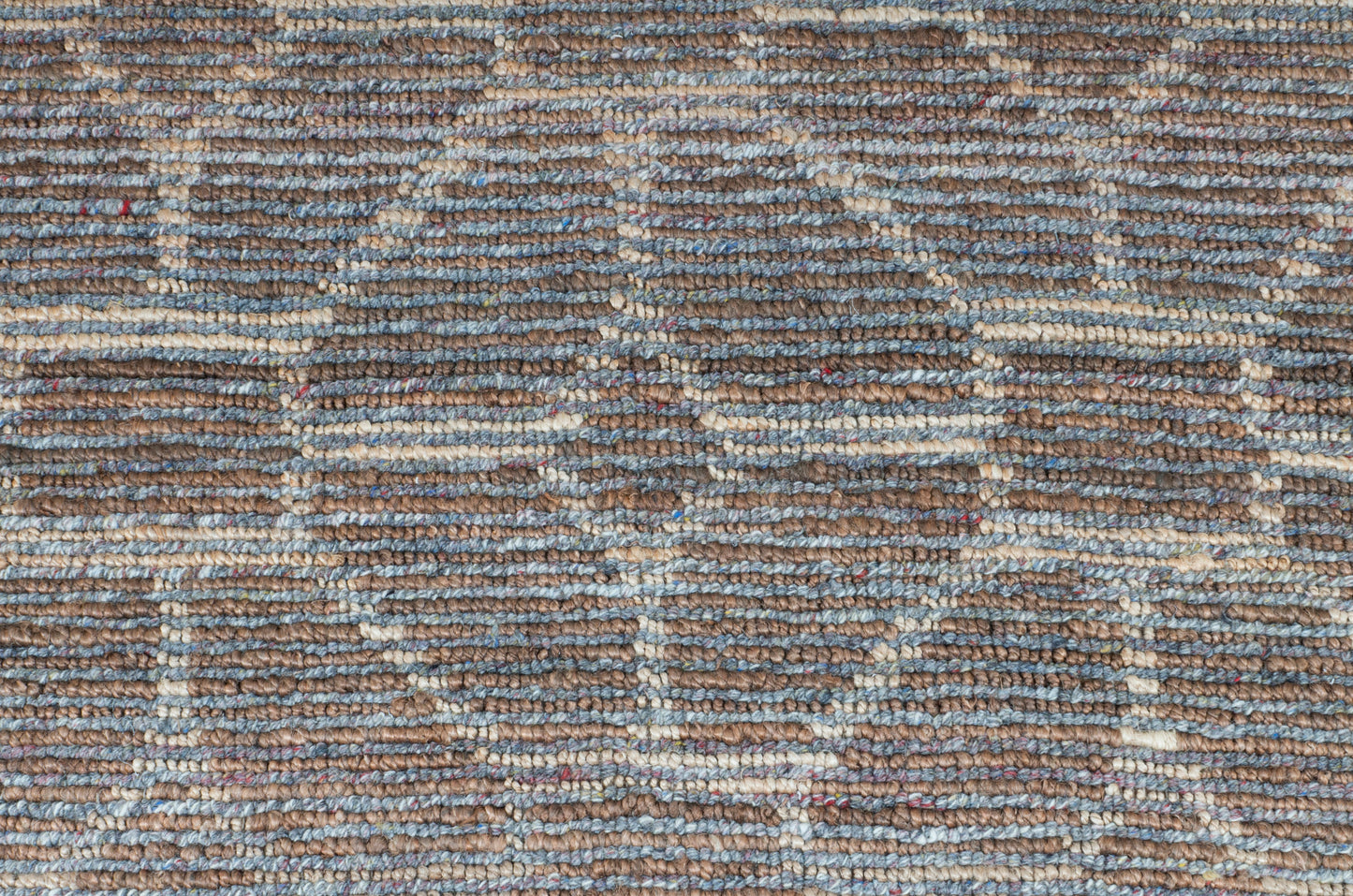 Elemental Lattice Handwoven Jute & Wool Accent Rug – Earthtoned Harmony