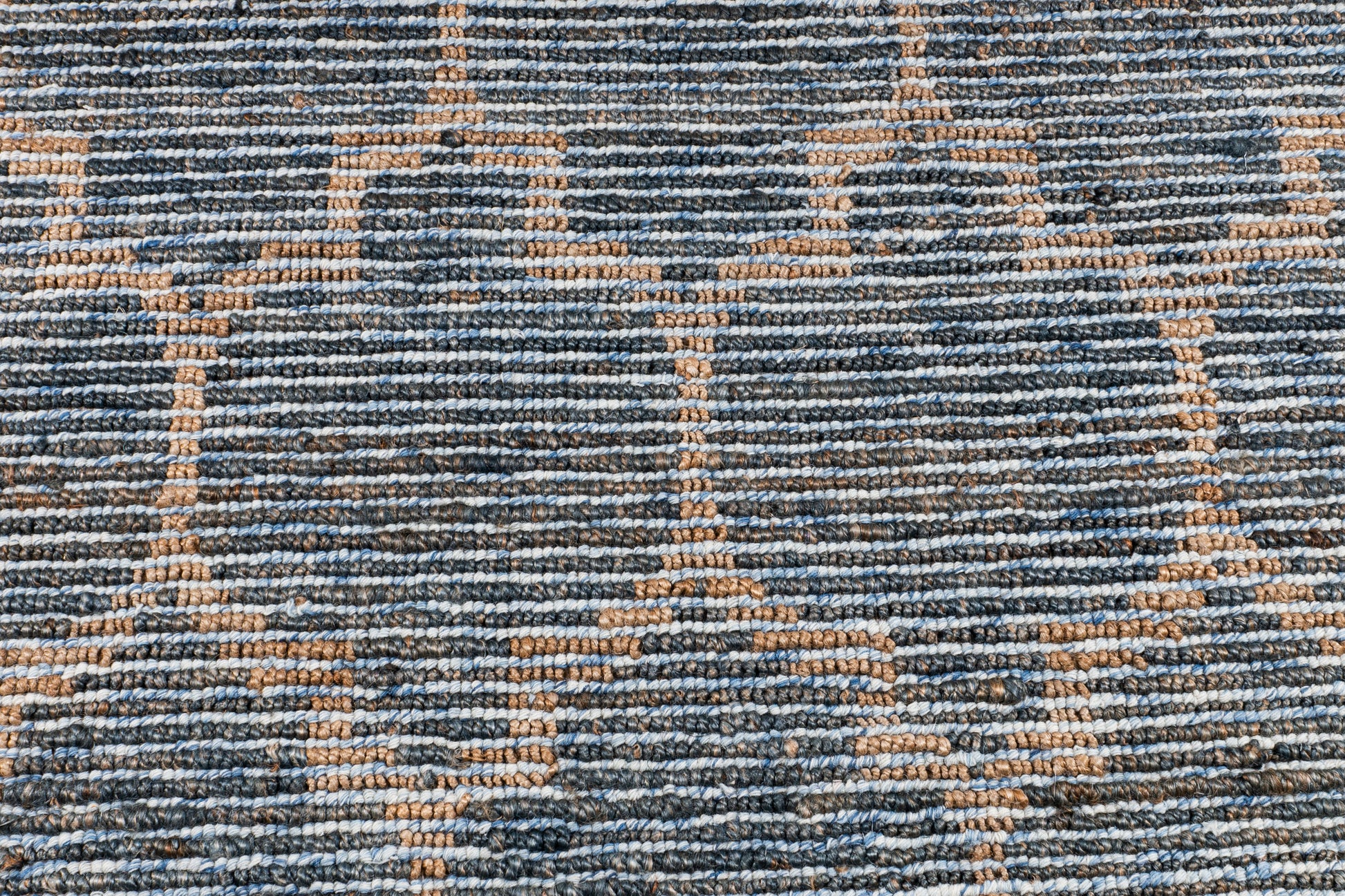 Marine Mosaic Handwoven Jute & Wool Accent Rug – Azure Interlace