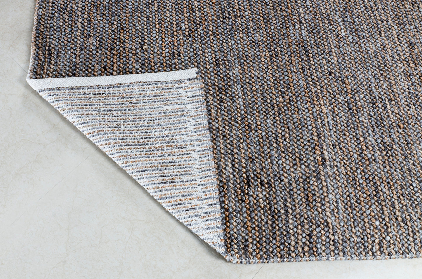 Contour Echoes Handwoven Jute & Wool Accent Rug