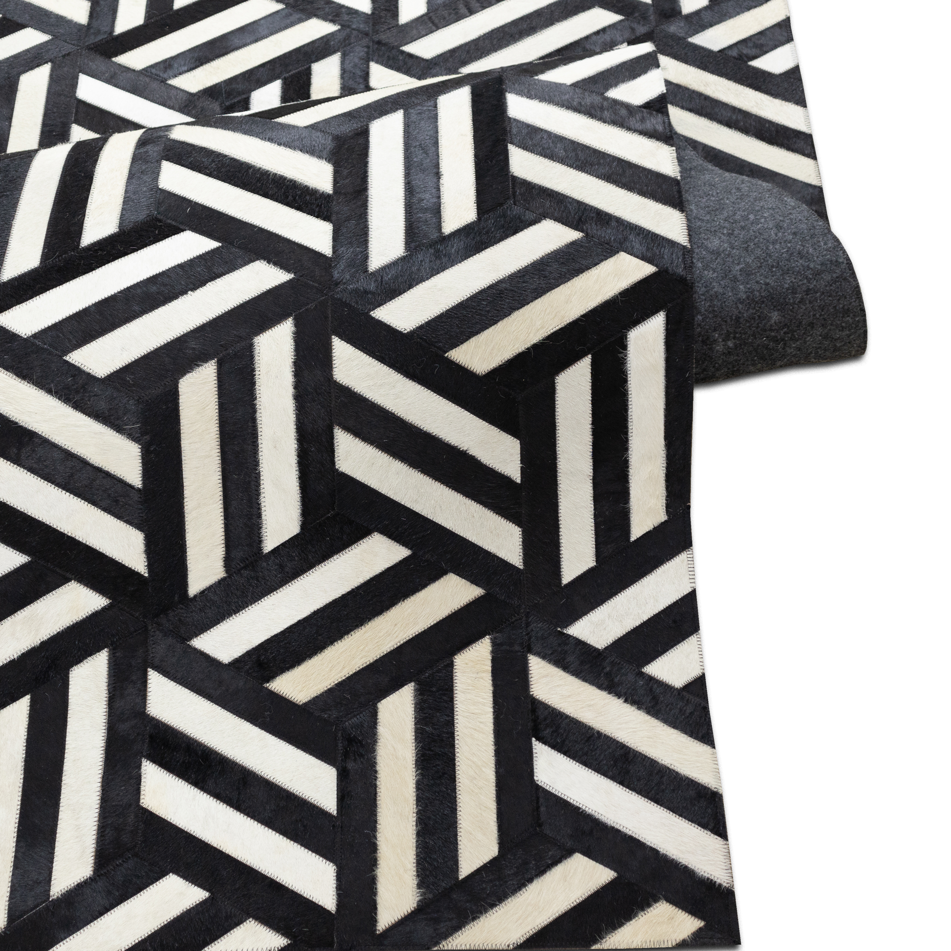 Handmade Black & White Cubed Geometric Leather Area Rug