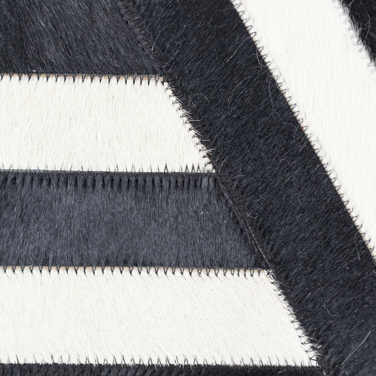 Handmade Black & White Cubed Geometric Leather Area Rug