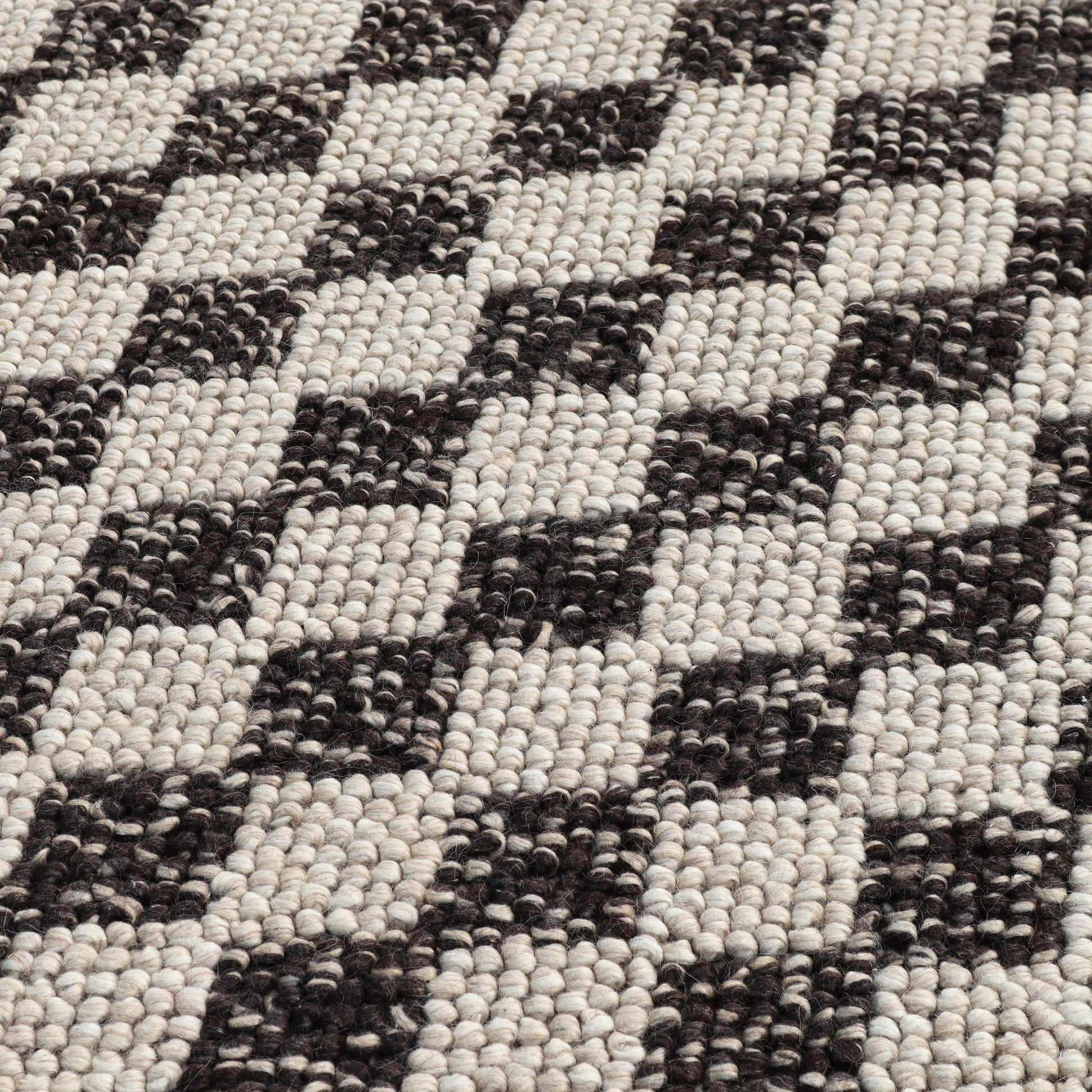 Diamond Delight Wool Handmade Loop and Pile Rug 