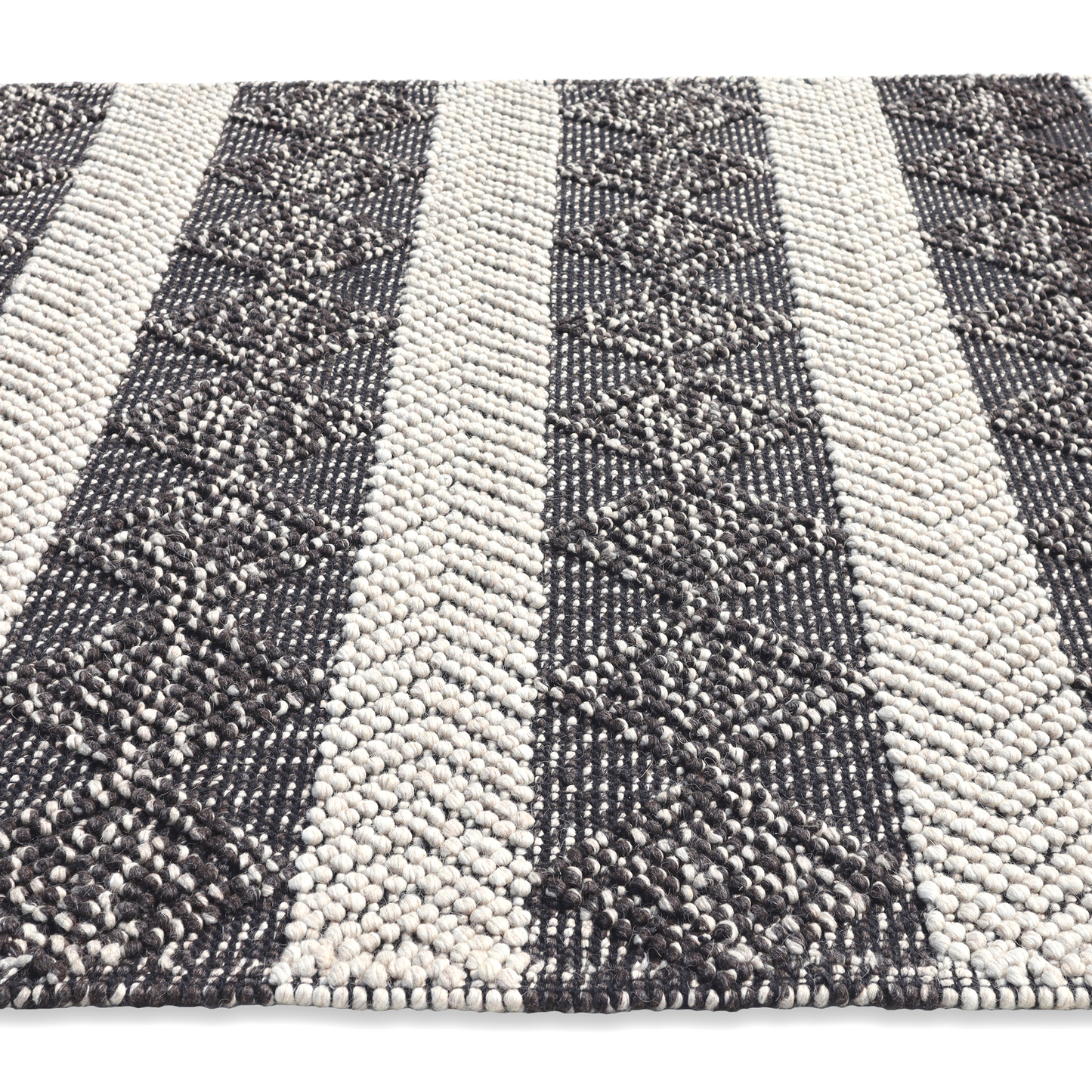 Tribal Tread Handmade Wool Accent Rug 