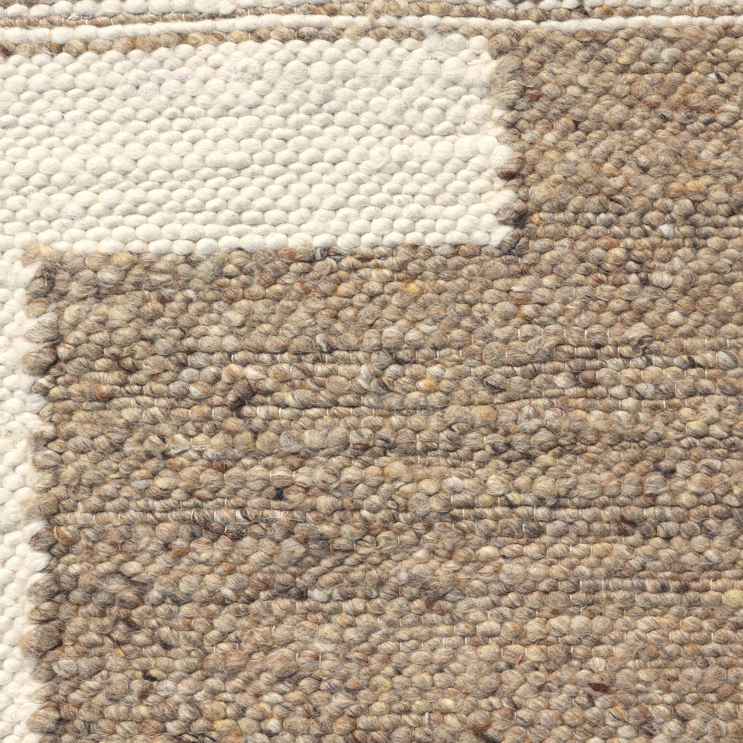 Farmhouse Elegance Handmade Wool Accent Rug